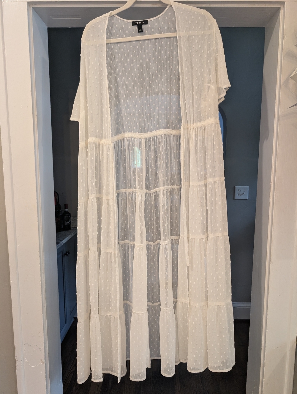 Torrid White Clip Dot Tiered Kimono Size 1
